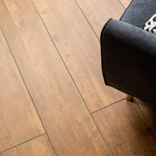 Royal Oak Plank Wood Effect Porcelain Floor Tiles - Image 3