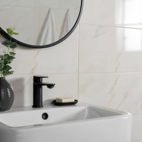 Alpine Blanco Marble Effect 50x25 - Image 3