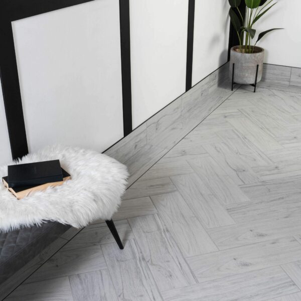 Friston White Oak Wood Effect Porcelain Floor Tiles - Image 3