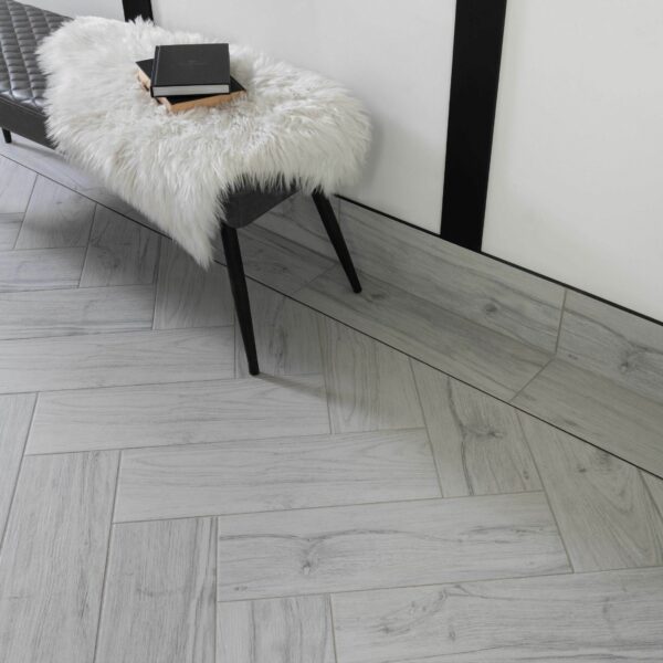 Friston White Oak Wood Effect Porcelain Floor Tiles - Image 9