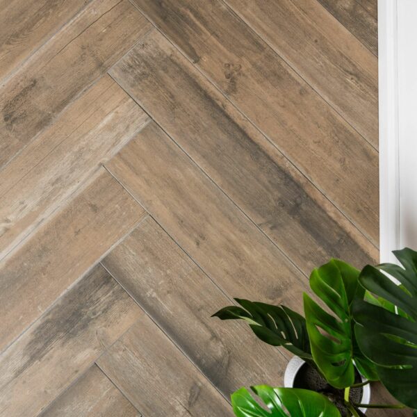 Elm Rustic Oak Wood Effect Wall and Floor Tile - Image 3