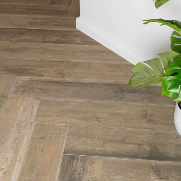 Elm Rustic Oak Wood Effect Wall and Floor Tile - Image 6