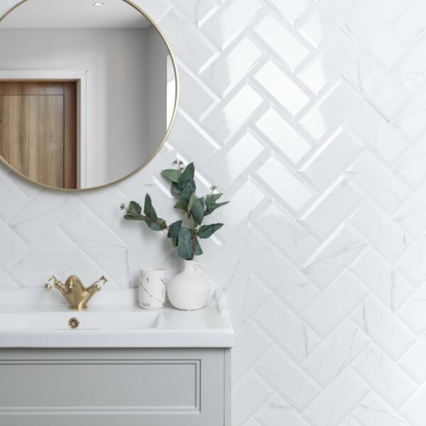 Vena Biana Bevelled Gloss Marble Effect Metro Tiles