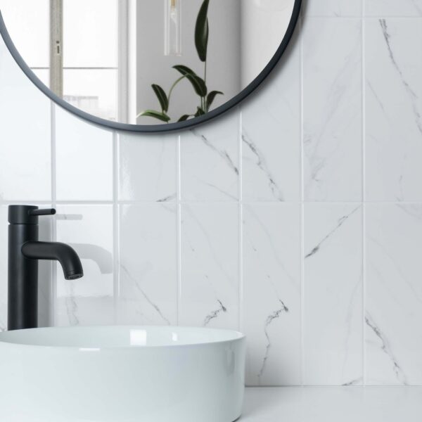 Vena Biana Flat Gloss Marble Effect Metro Tiles 30x10 - Image 4